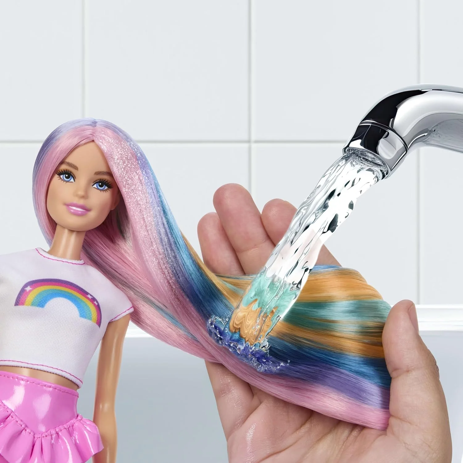 Barbie Rainbow Sparkle Hair Nukke - Image 2
