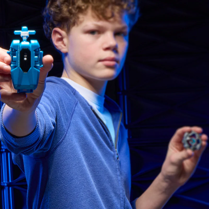 Beyblade X Cobalt Dragoon 2-60C Hyrrä ja Laukaisin - Image 3