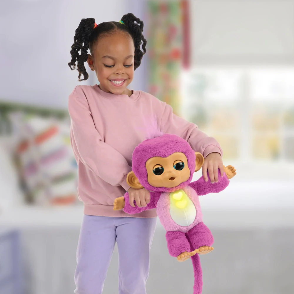 Fingerlings Care And Cuddles Monkey Pink Interaktiivinen Apina - Image 2