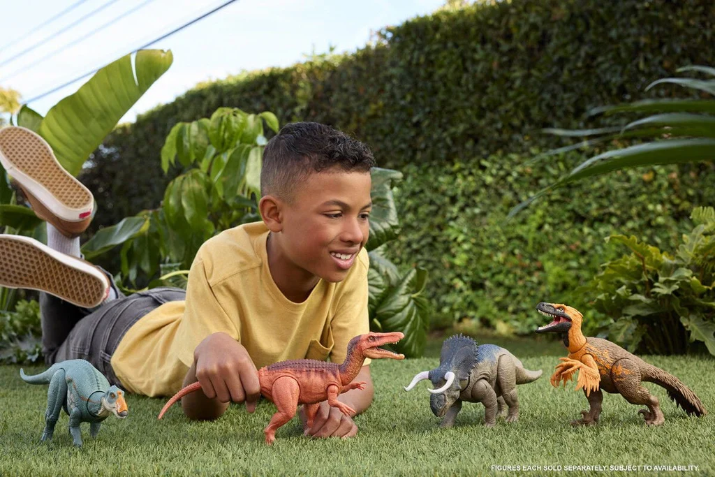 Jurassic World Rebirth Wild Roar Nasutoceratops - Image 3