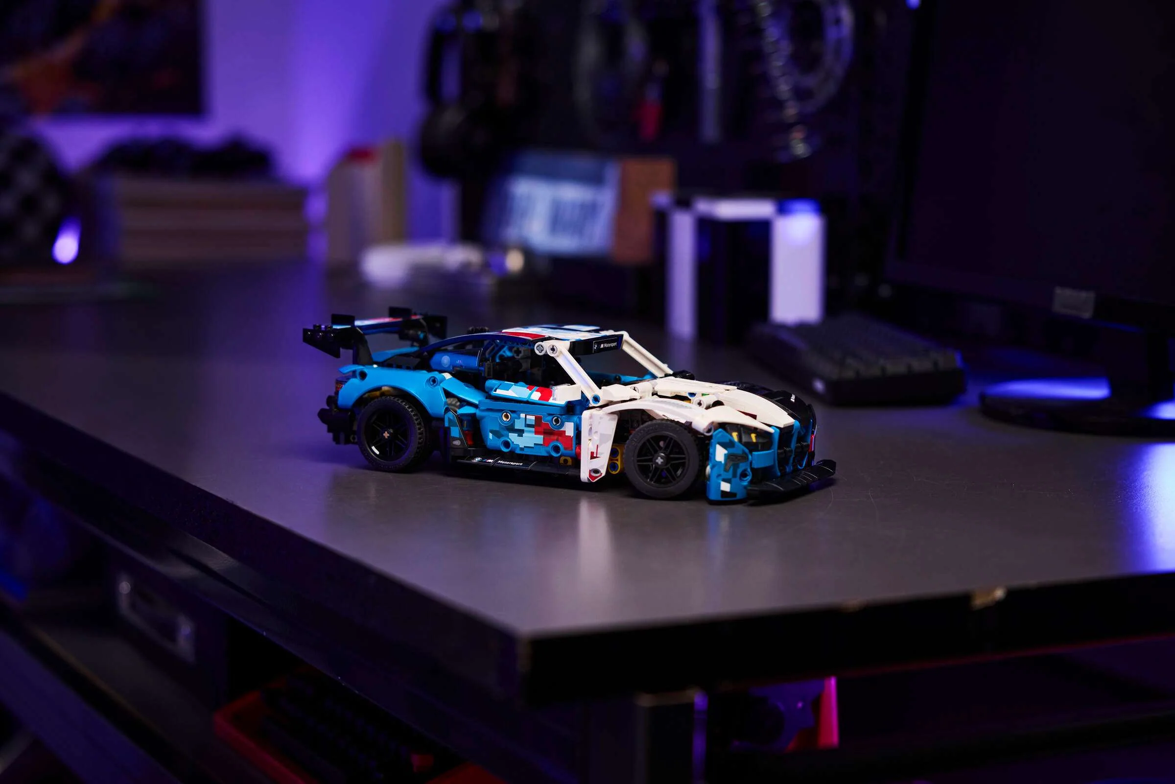 Lego 42226 BMW M4 GT3 EVO ‑Kilpa-Auto - Image 4
