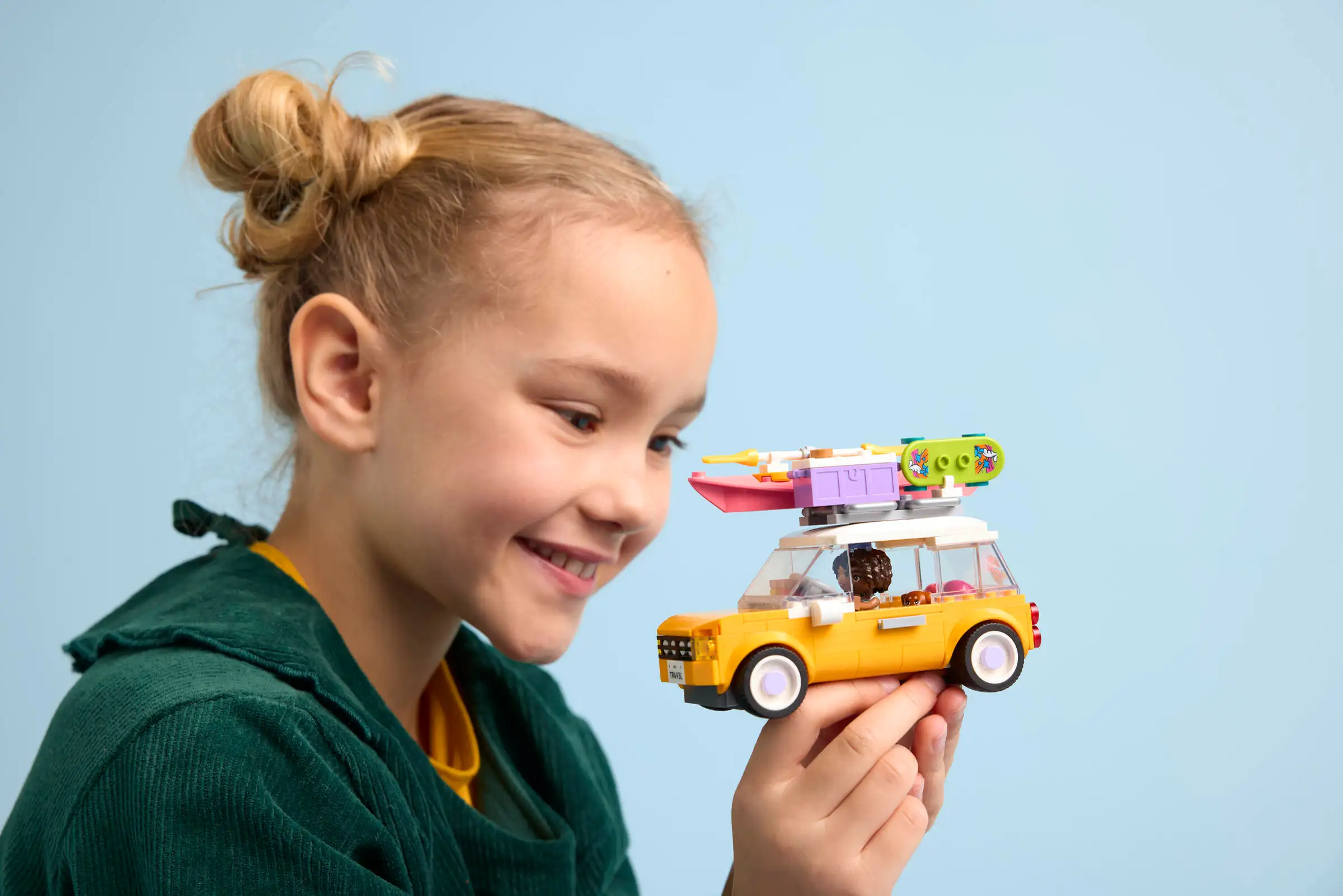 Lego Friends 42659 Ystävysten Hyvin Varusteltu Matka-auto - Image 4