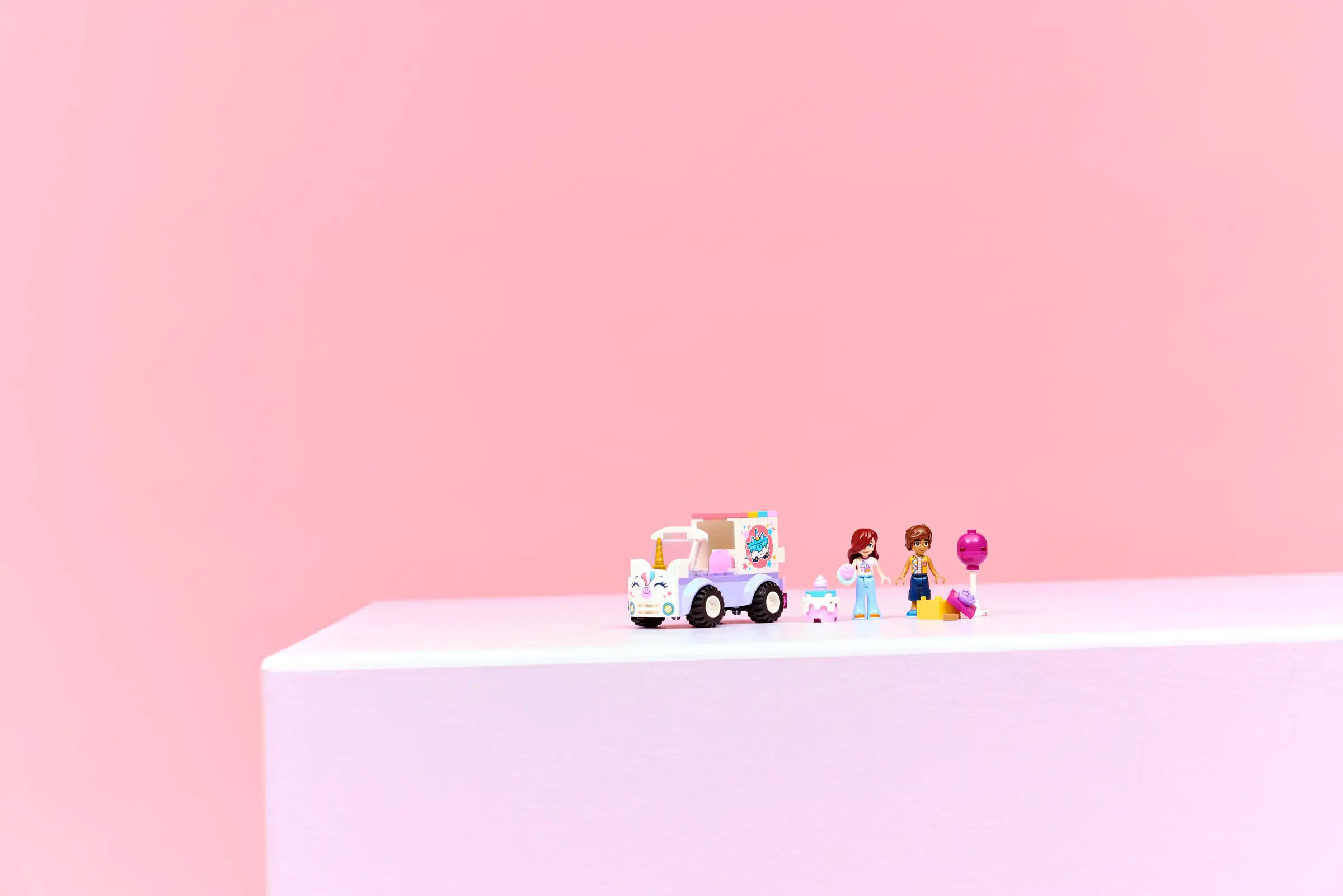 Lego Friends 42675 Yksisarviskakkuauto - Image 3