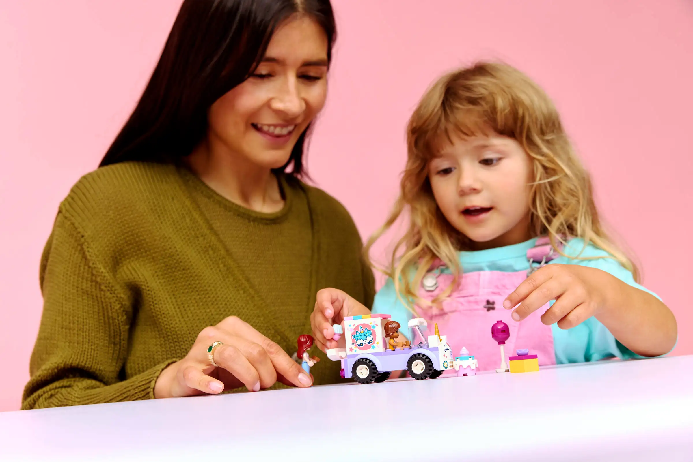 Lego Friends 42675 Yksisarviskakkuauto - Image 4