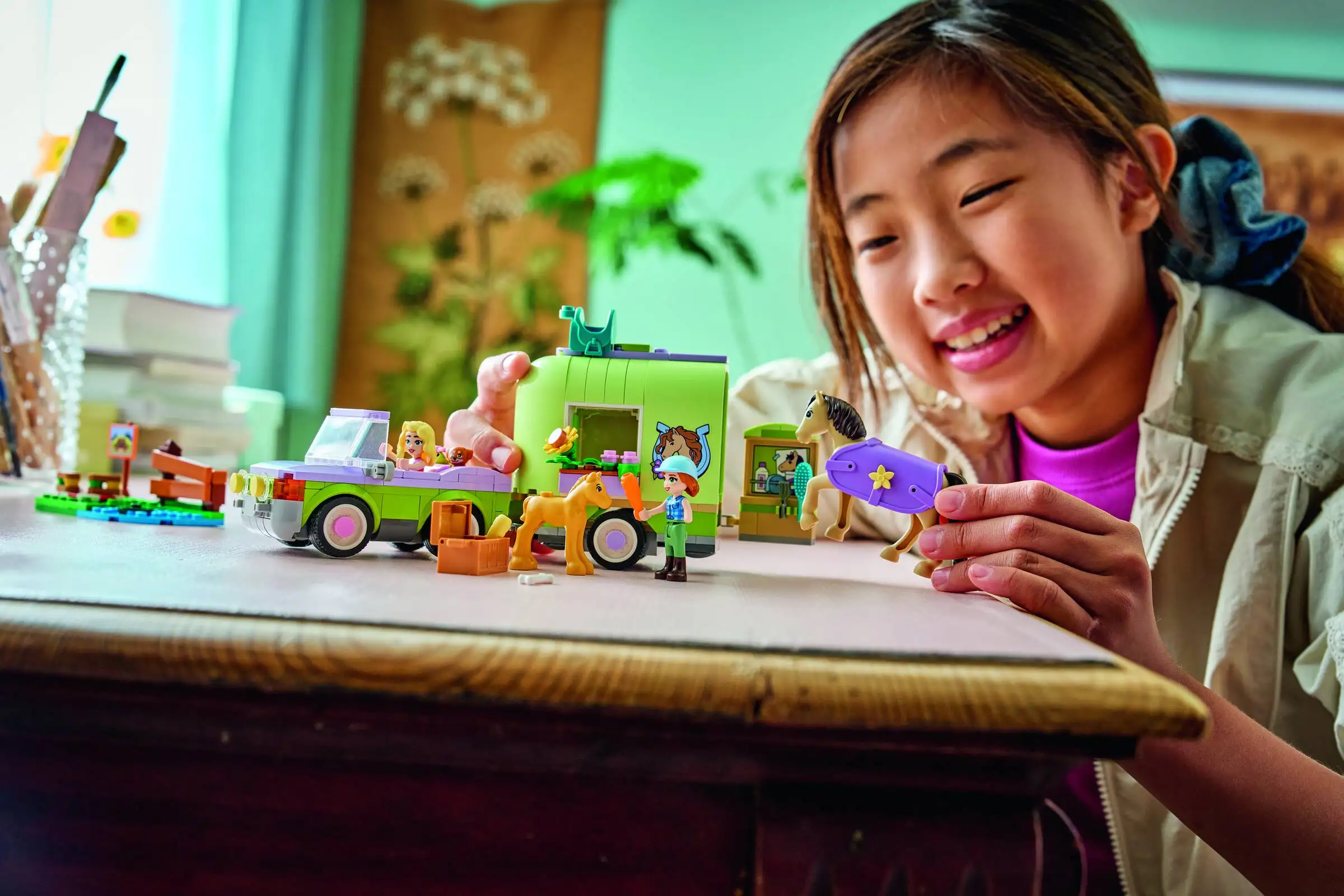 Lego Friends 42695 Hevosen ja Varsan Kuljetusvaunu - Image 3