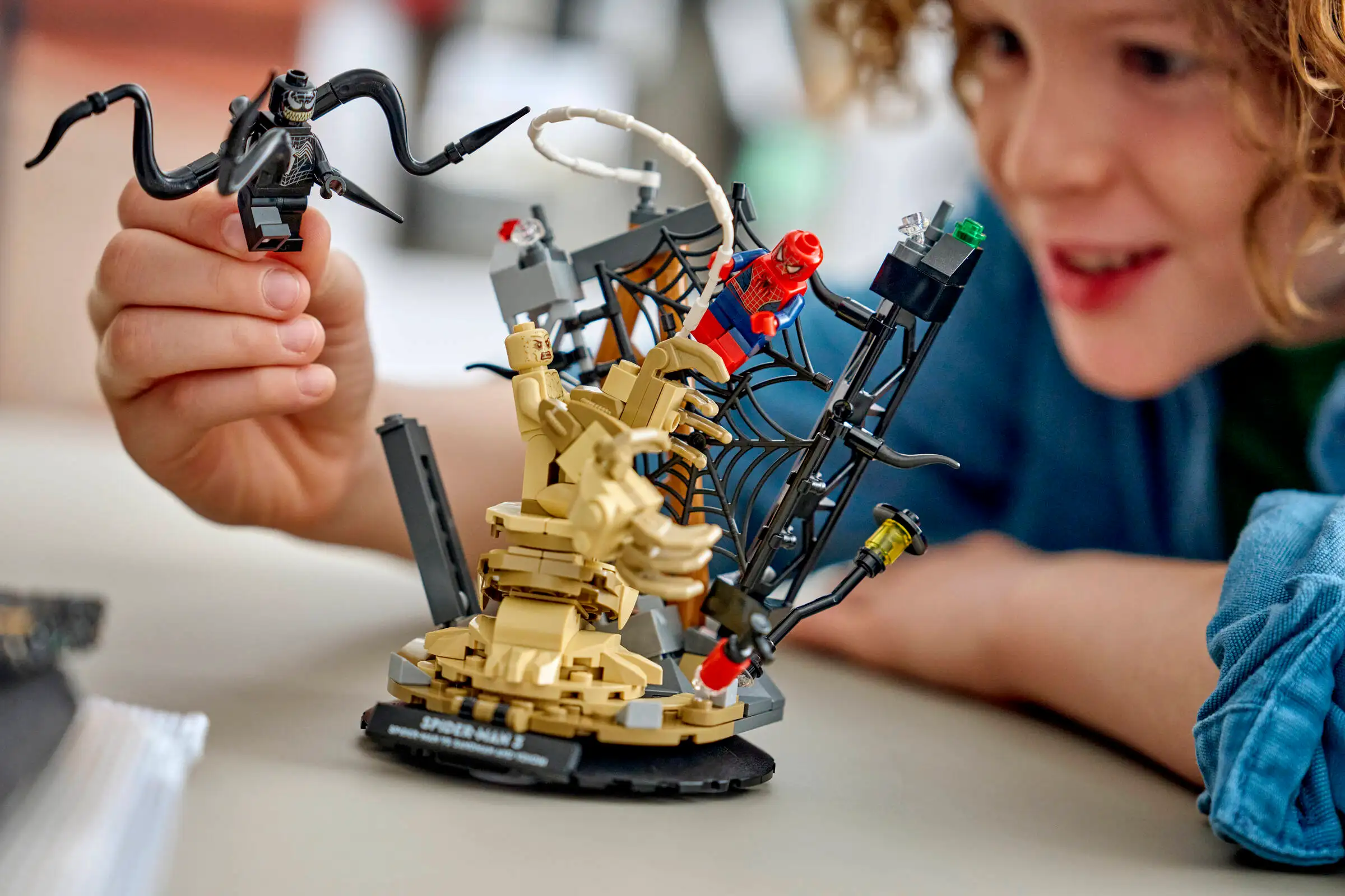 LEGO Marvel 76334 Eeppinen Taistelu: Spider-Man Vastaan Sandman - Image 4