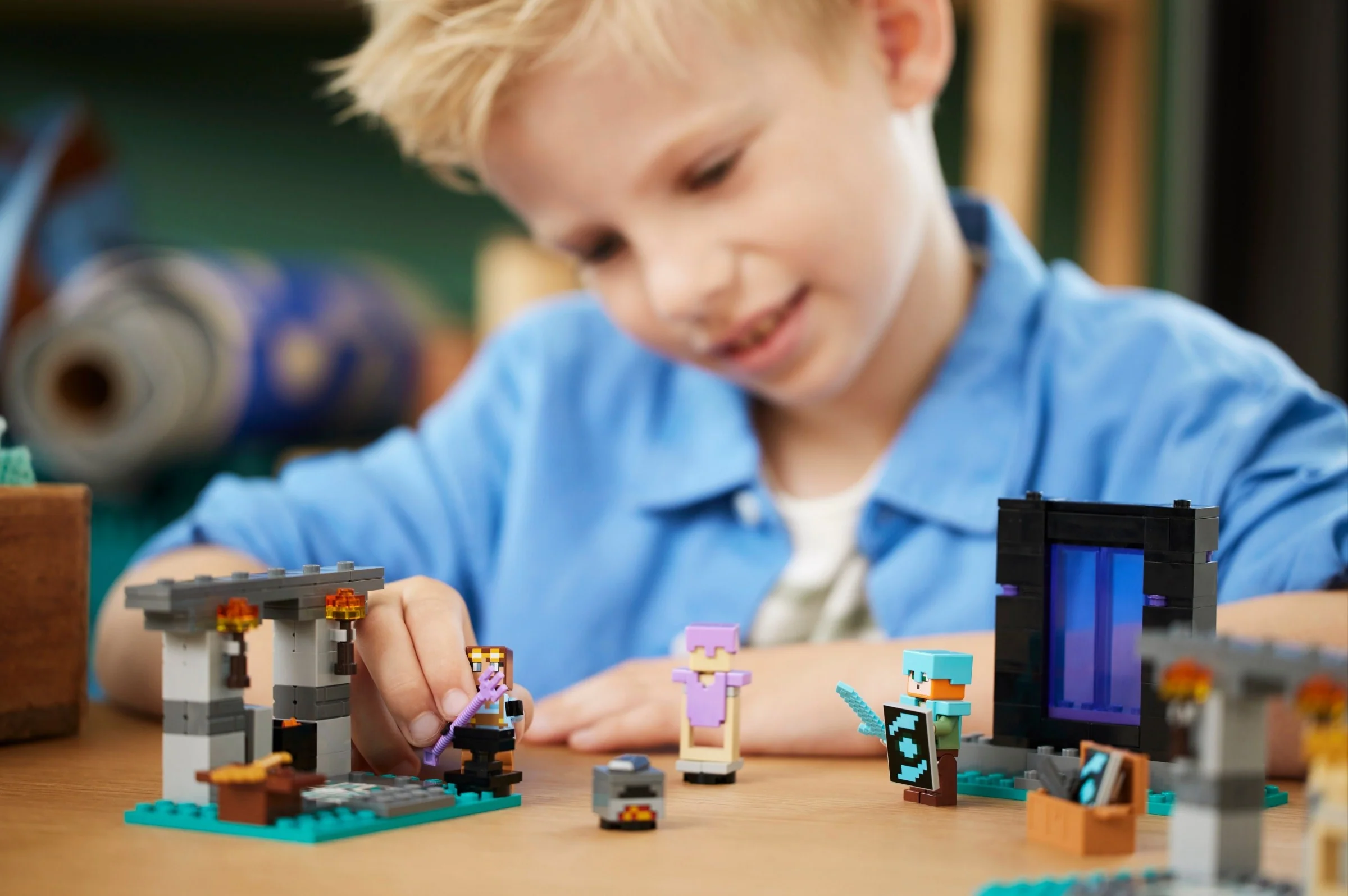 LEGO Minecraft 21252 Asevarasto - Image 3