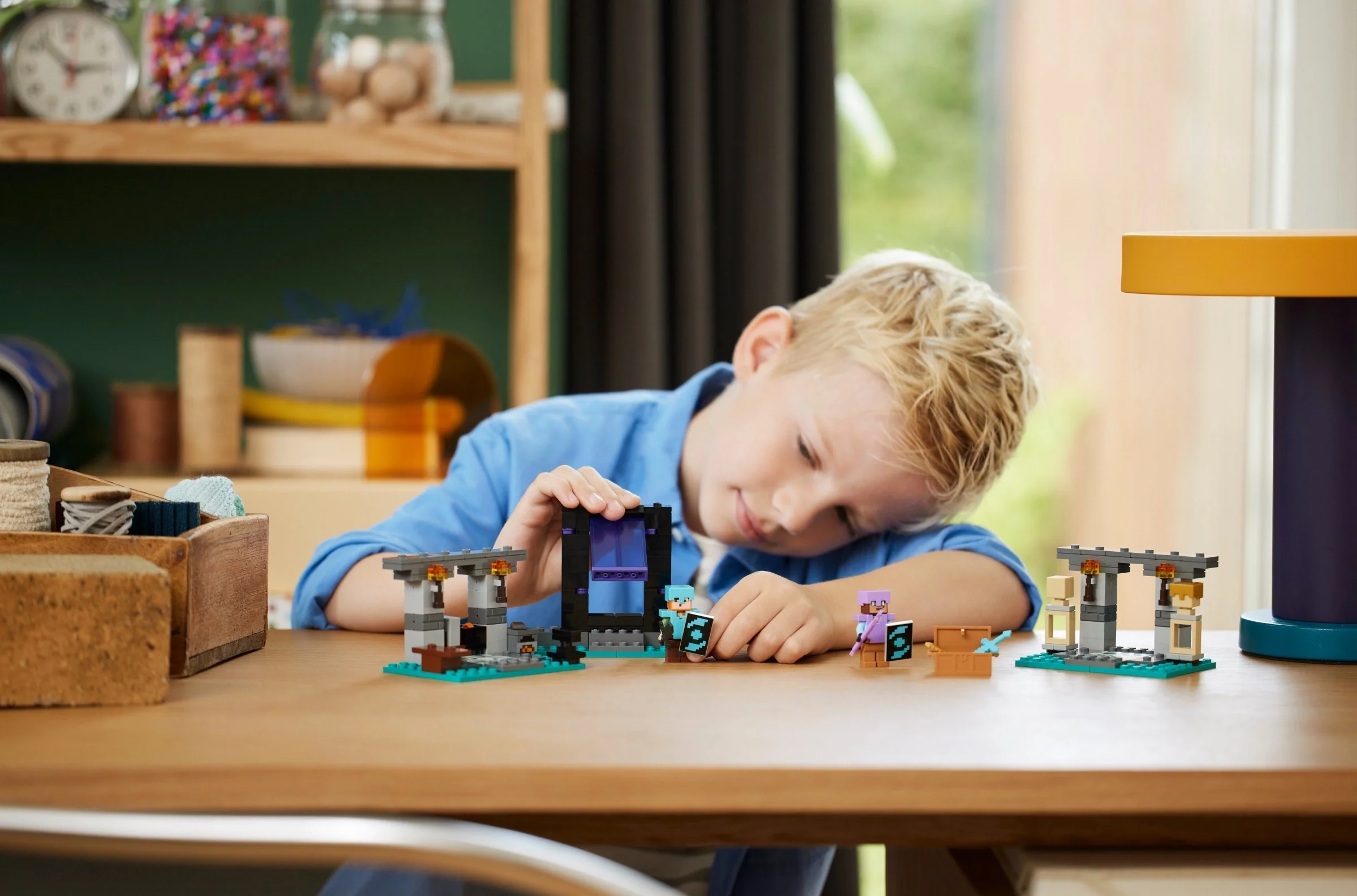 LEGO Minecraft 21252 Asevarasto - Image 5