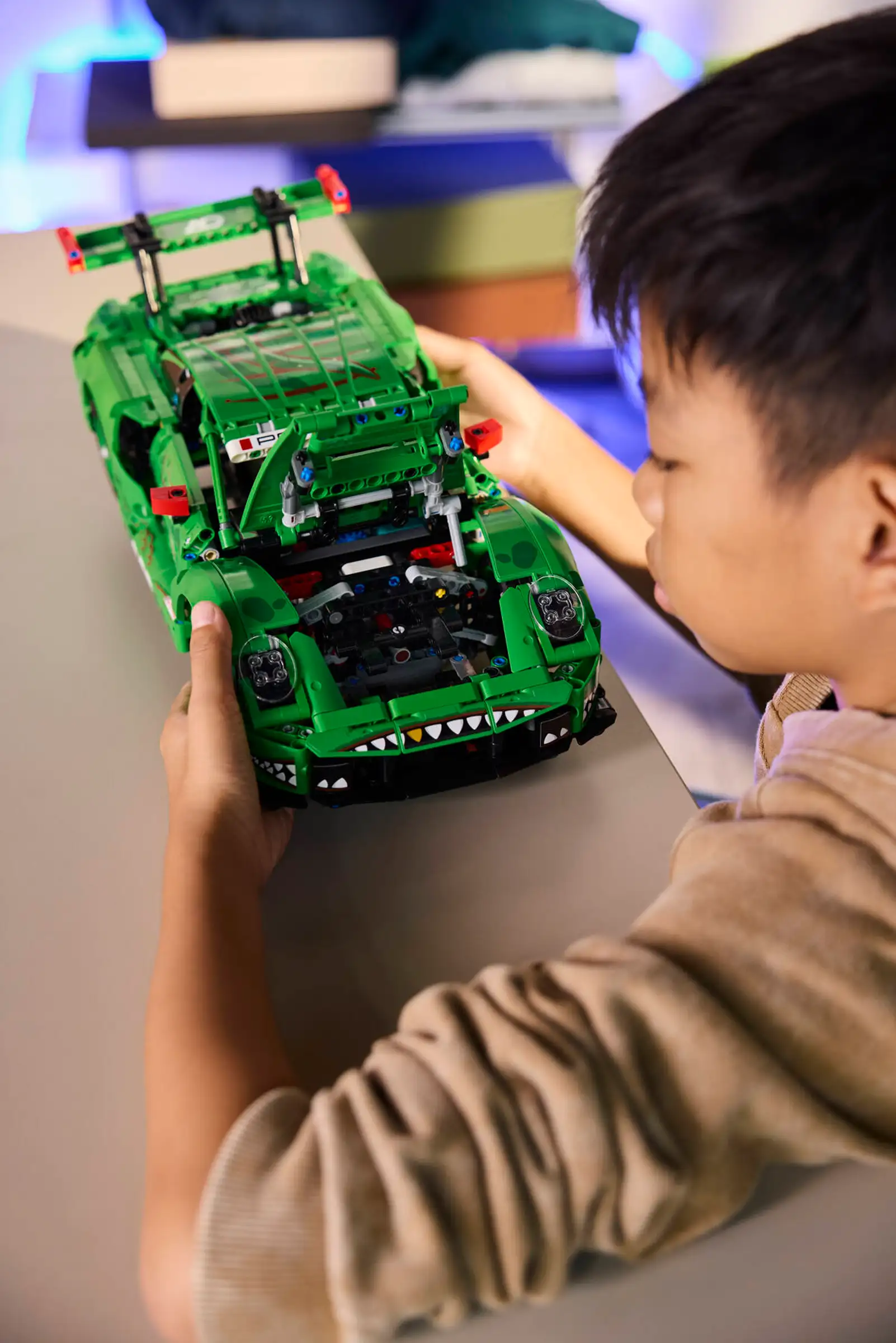 Lego Technic 42224 Porsche 911 GT3 R REXY AO Racing Auto - Image 5
