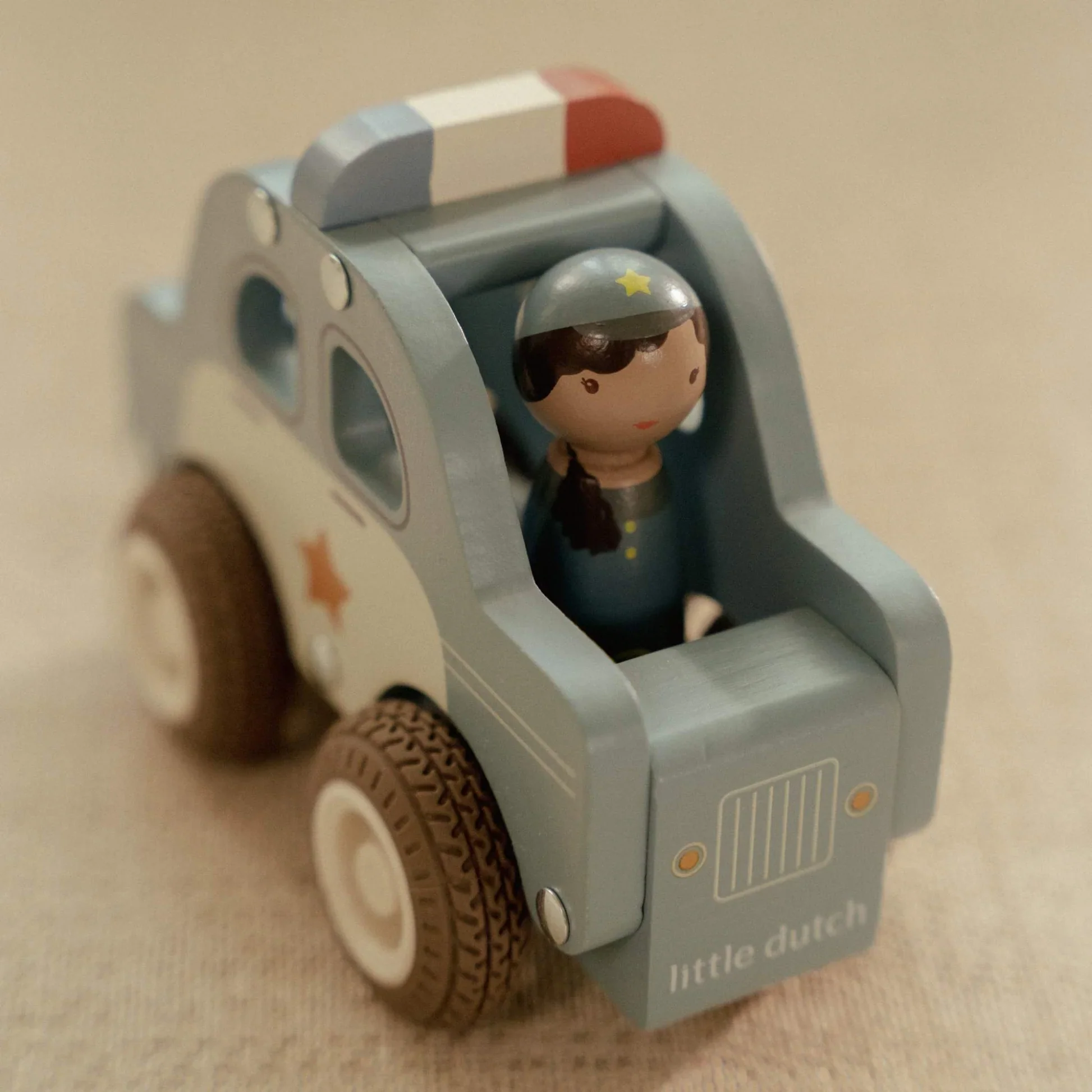 Little Dutch Puinen Poliisiauto Hahmolla - Image 3