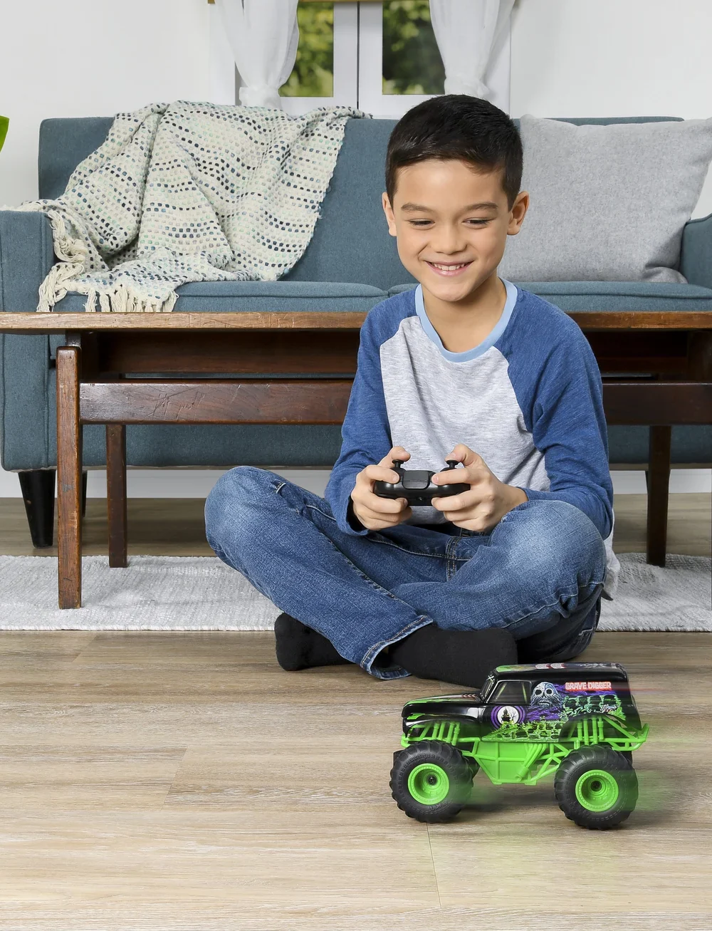 Monster Jam 1:24 Grave Digger Radio-ohjattava Auto - Image 2