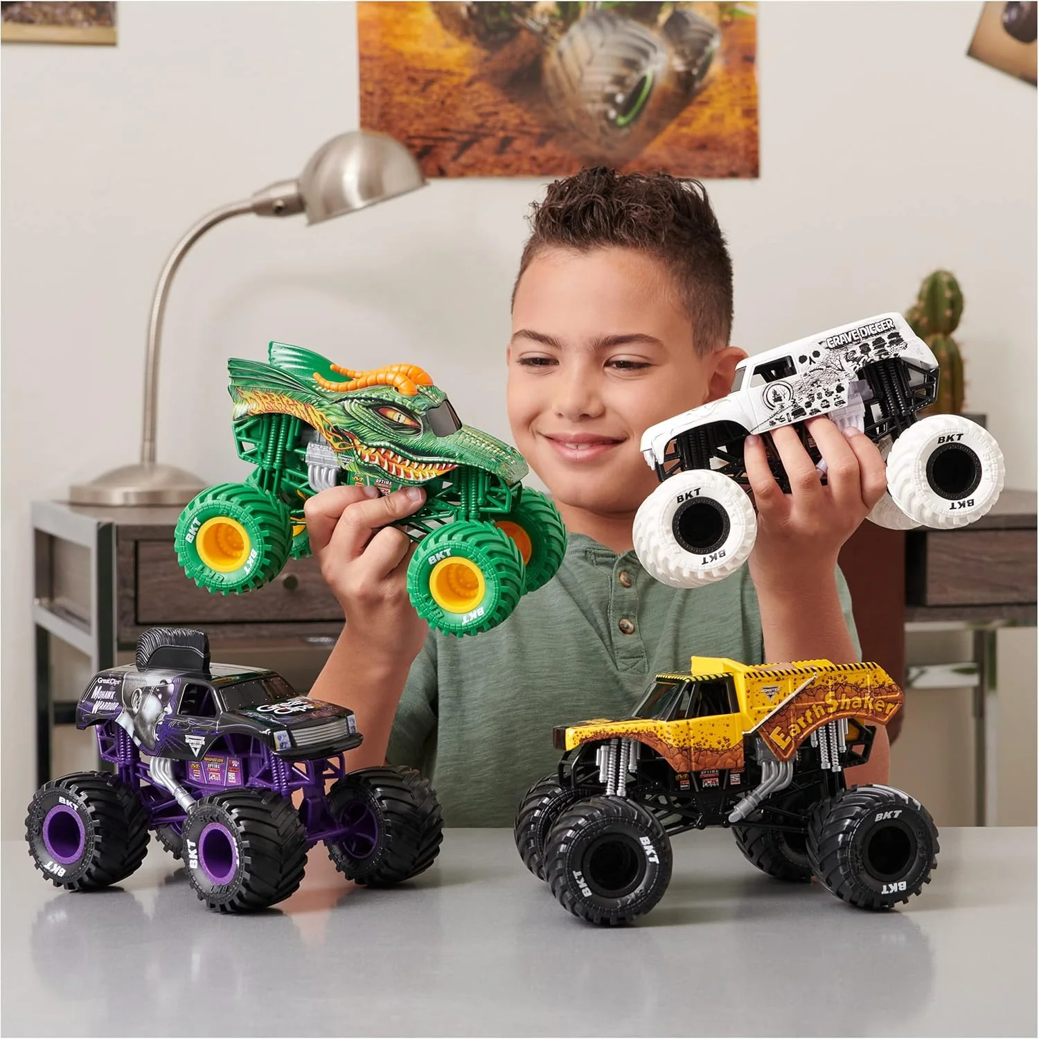 Monster Jam Monsteriauto Megalodon 1:24 - Image 4