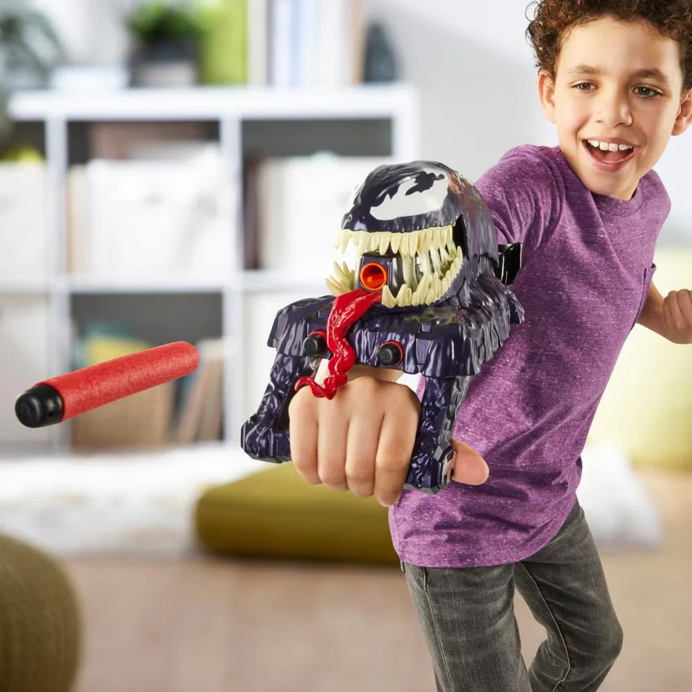 Nerf Blaster Spiderman Venom Versus Vaahtoammusase - Image 4