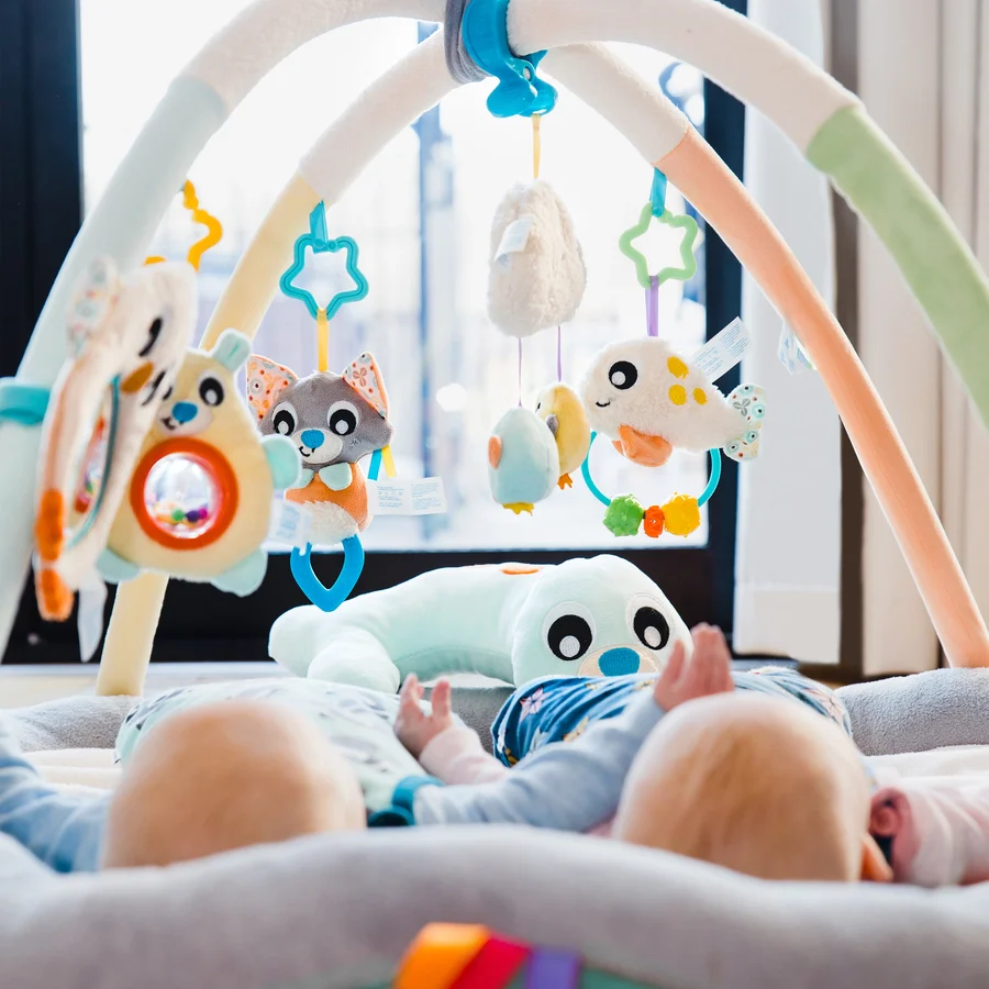 Playgro Snuggle Me Penguin Aktiviteettimatto/Puuhakeskus - Image 2