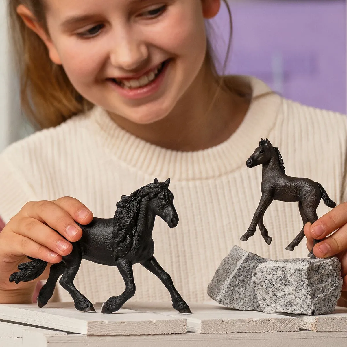 Schleich 13977 Friisiläinen Varsa - Image 2