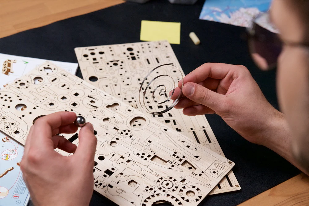 Ugears Bayraktar TB2 Combat Drone - Image 5