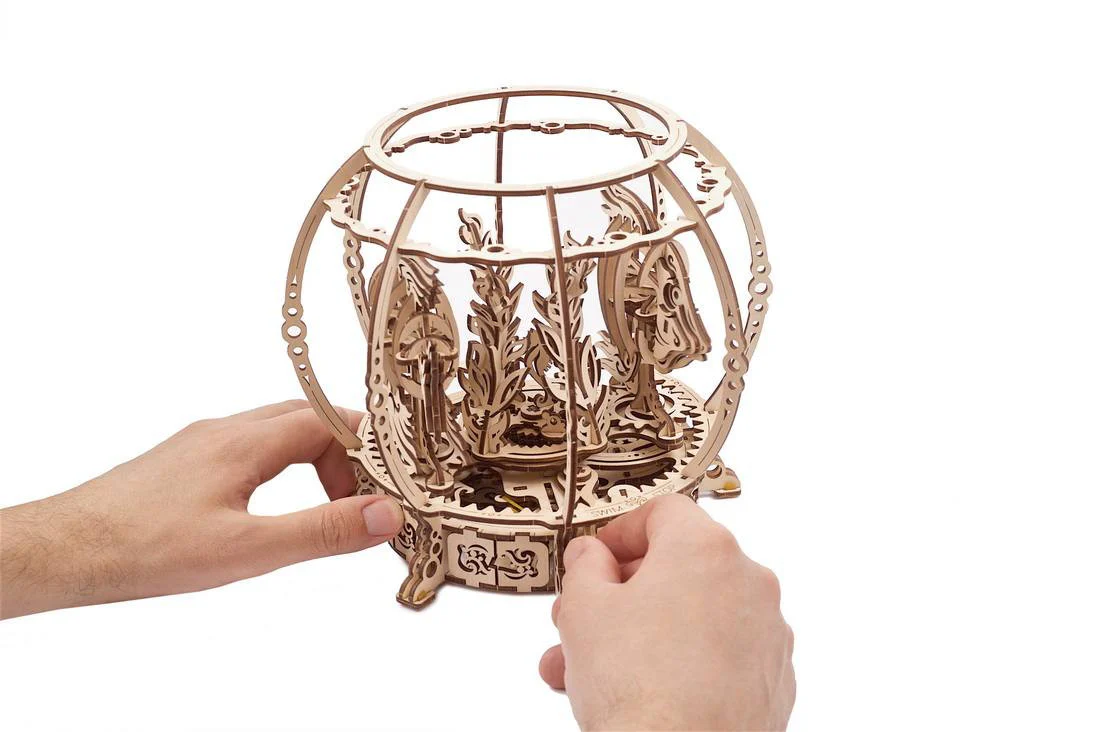 Ugears Mechanical Aquarium - Image 3