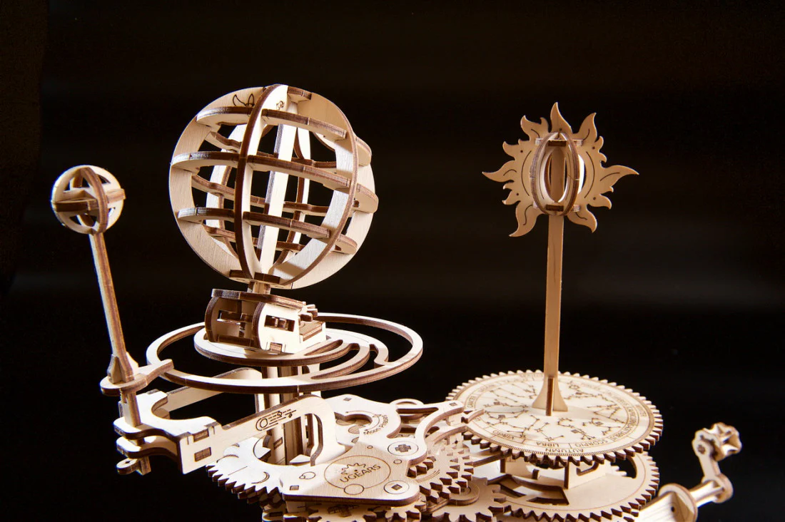 Ugears Model Mechanical Tellurion - Image 4