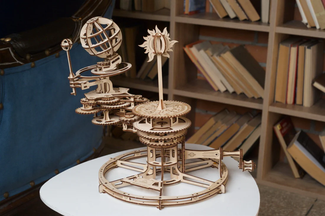 Ugears Model Mechanical Tellurion - Image 7