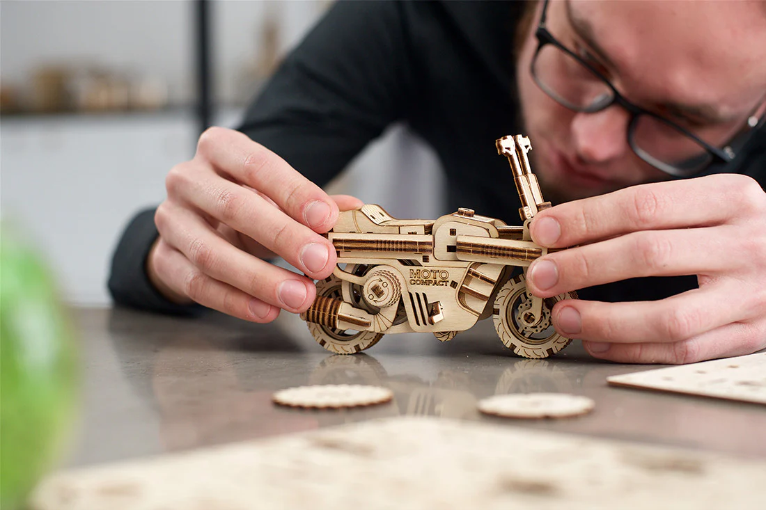 Ugears Model Moto Compact Folding Scooter - Image 3