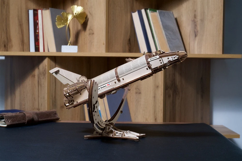 Ugears NASA Space Shuttle Discovery - Image 3
