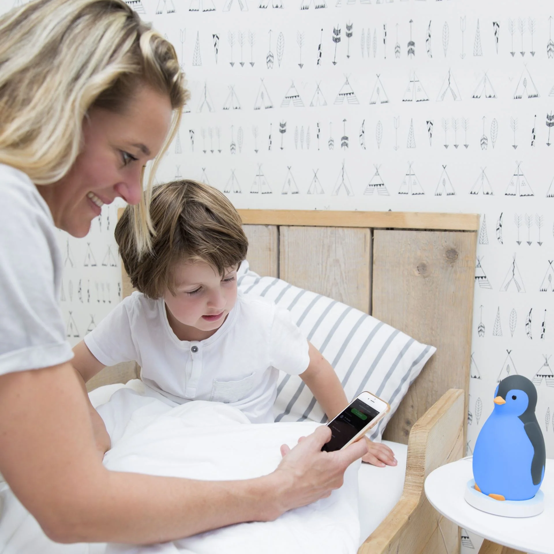 Zazu Pam the Penguin Sleeptrainer/Uniharjoittelu Yövalolla ja Kaiuttimella Vaaleanpunainen - Image 4